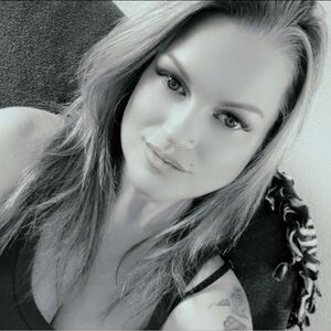 Meet your Posher, Carrie